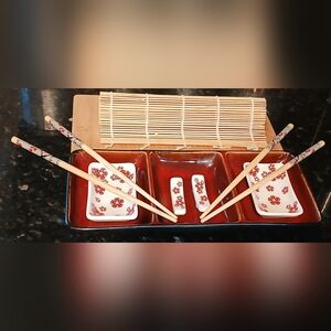 Gibson Red and White Floral Utensil Set